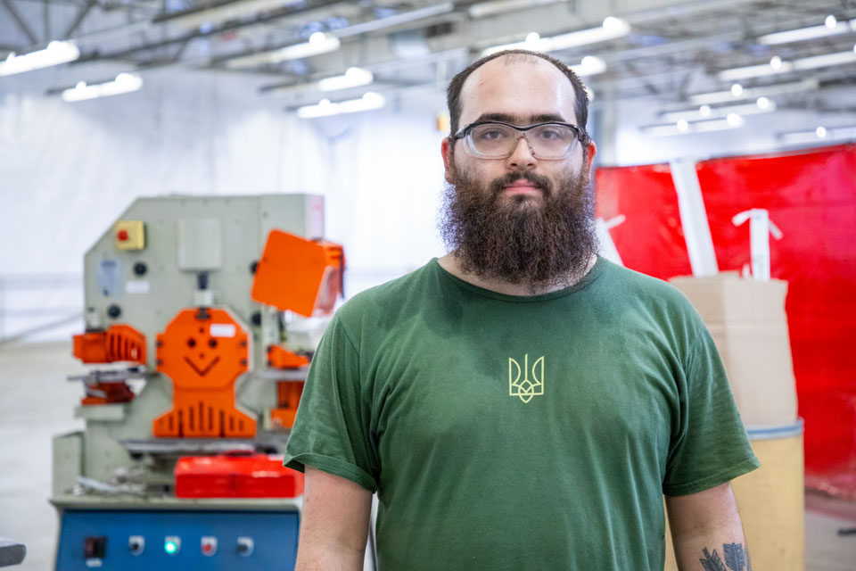 6I2A7617_Team_Member_Portrait_Welder